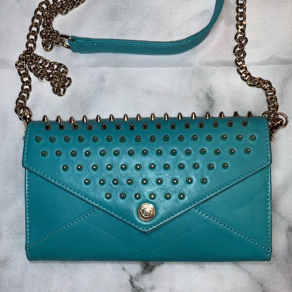 🎒 NWT Sea Green Studded Wallet on a Chain Rebecca Minkoff - Picture 5 of 16